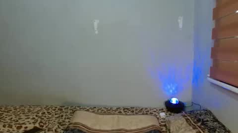 Valerie online show from May 18, 9:42 pm