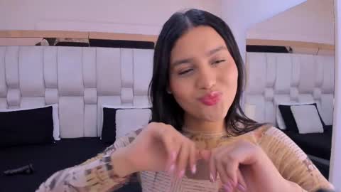 valerycooper23 online show from December 16, 8:58 pm