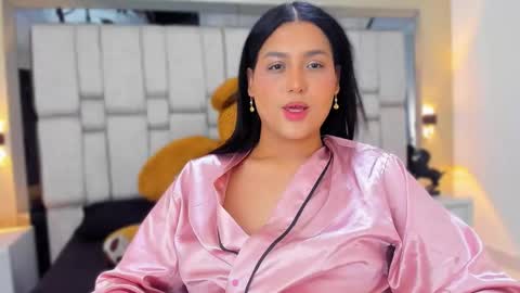 valerycooper23 online show from February 14, 9:43 pm