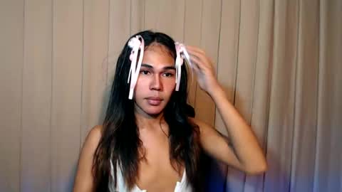 vampy_ebony_laxine online show from June 23, 12:07 am
