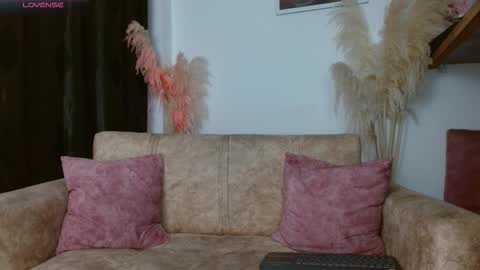 vanessa online show from March 16, 5:44 am