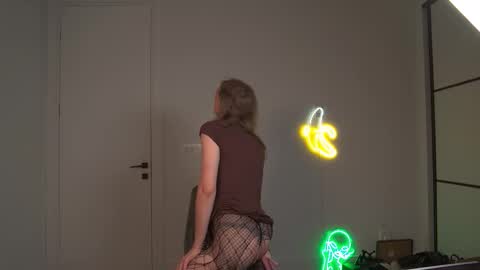 VelvetTGirl online show from March 14, 10:13 pm