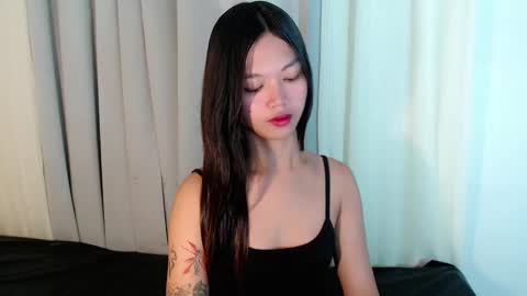 venus_mirage online show from May 16, 5:38 am