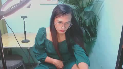 verhenia online show from December 7, 3:09 am