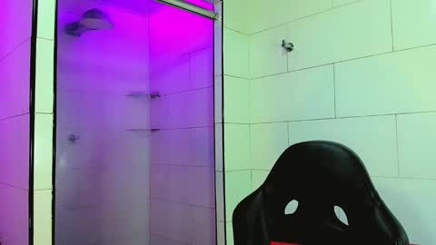 Victoria online show from November 5, 7:25 pm