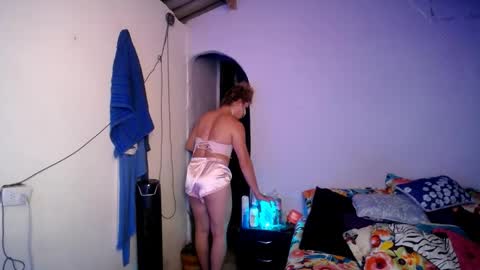 Snapshot of violet_hyuga chatting on October 17, 2:48 am violet_hyuga online show from October 17, 2:48 am