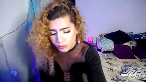 violet_hyuga online show from November 16, 3:16 am