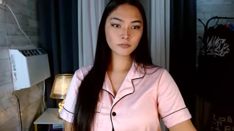 violet online show from November 4, 11:53 am