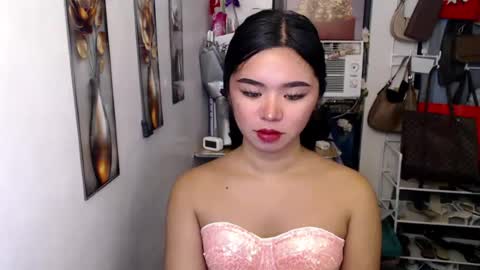 voganmarie online show from July 13, 6:05 am