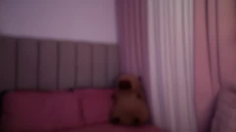 CHRISTINE online show from February 1, 1:37 am