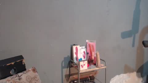 SHENIEL RODRIGUEZ online show from May 10, 5:23 am