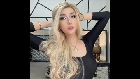 xsexysucker online show from July 12, 9:28 pm