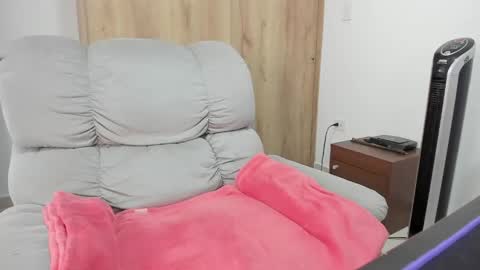 Hellen Sofia instagram hellen5546 online show from April 21, 1:40 pm