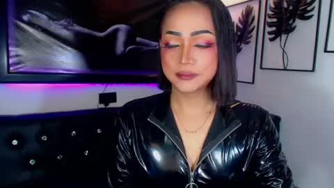 xxasian_goddessxx online show from June 24, 6:39 pm
