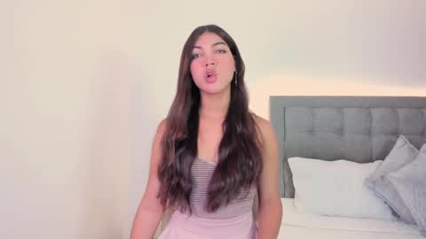 Snapshot of your_favorite_doll_ chatting on January 11, 10:07 pm Eliza online show from January 11, 10:07 pm