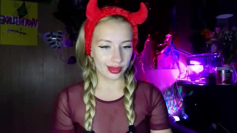 Snapshot of your_psychologist chatting on September 29, 2:22 am Alice  online show from September 29, 2:22 am