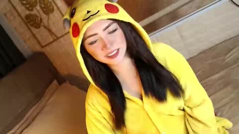 JEN  online show from October 28, 12:03 pm