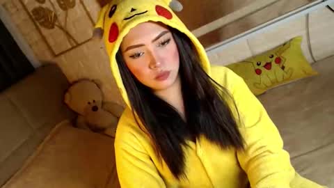 JEN  online show from December 14, 5:57 am