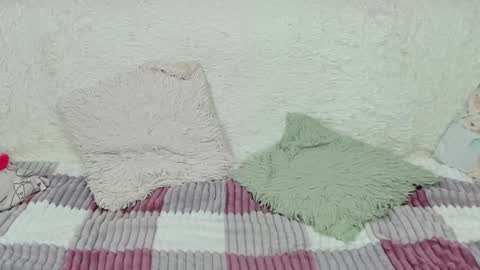 yourkriss_new1 online show from November 13, 8:05 pm