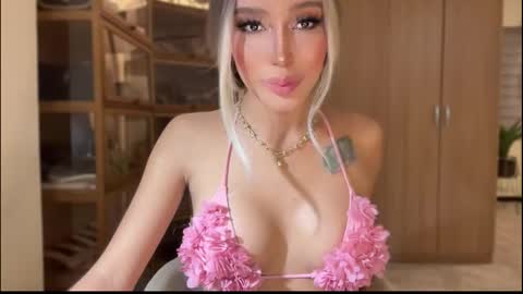 Pearl online show from November 13, 9:18 am