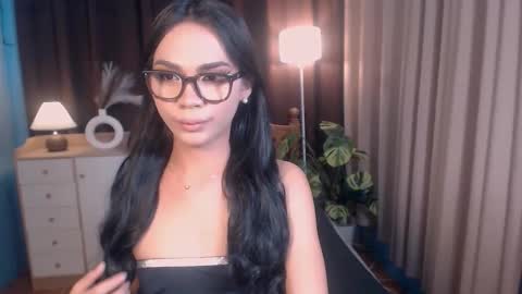 GODDESS ZOE online show from March 21, 4:12 pm