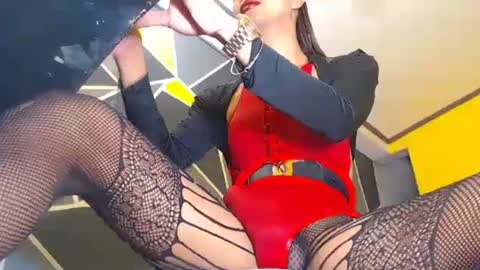 yourmoanxxx online show from February 19, 4:44 am