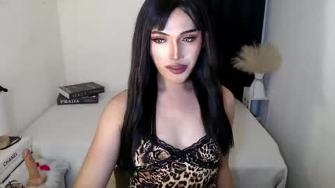TIFFANY SUCKING QUEEN online show from April 29, 2:05 am
