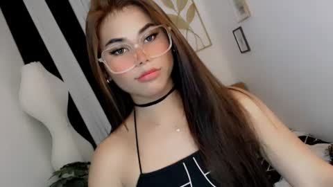 yourprettyblythe_ts online show from June 18, 9:58 am