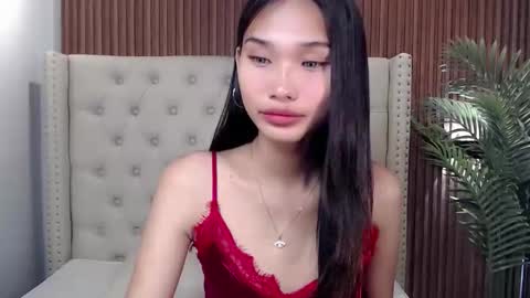 yoursluttyashxx online show from September 9, 5:34 pm