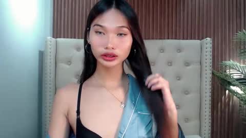 yoursluttyashxx online show from October 4, 5:58 pm