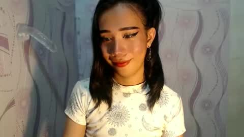 yourwife_material99 online show from April 8, 4:19 pm