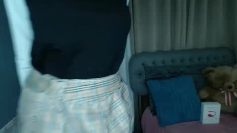 im your lovely zhaviabigcock here online show from December 14, 4:51 am