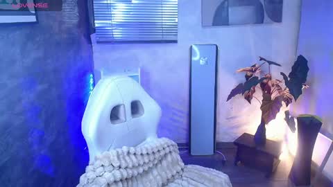 ZOE online show from April 30, 4:51 am