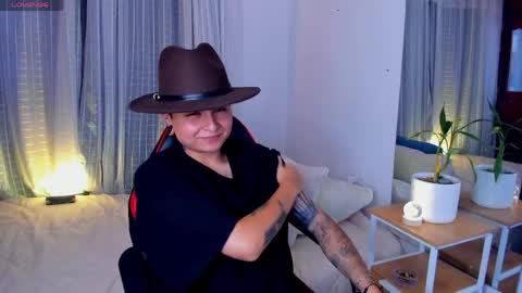 Zury Ramirez online show from April 18, 10:32 pm