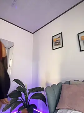 jesica  simpson online show from October 2, 12:50 pm