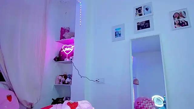  viioletweekend  online show from February 12, 7:09 pm