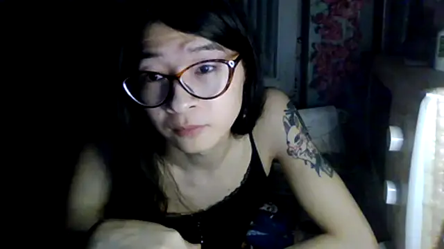 CarlyJoy online show from March 24, 5:51 pm