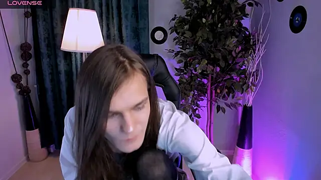 Will Will  online show from February 8, 11:11 pm