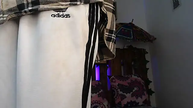 Snapshot of SARA_VAL3NTINA_ chatting on March 15, 4:11 am SARA VAL3NTINA  online show from March 15, 4:11 am