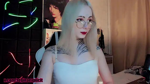 snake  bites online show from March 23, 9:42 pm