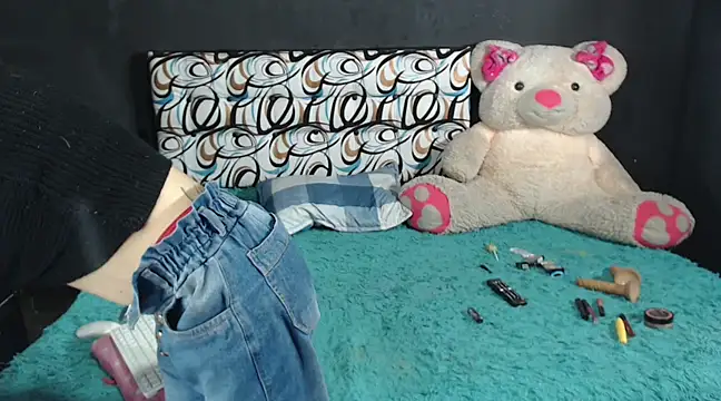 emma onassis 17 online show from February 4, 5:10 am