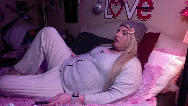 Blakelytgirl online show from February 13, 2:42 pm