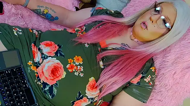 Blakelytgirl online show from April 27, 6:55 am