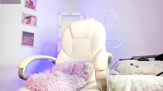 Domina Lilith online show from March 22, 8:30 am