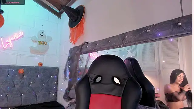 sarajhonson dl online show from October 24, 5:40 pm