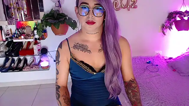 Laveneno ortiz07 online show from November 7, 11:27 pm