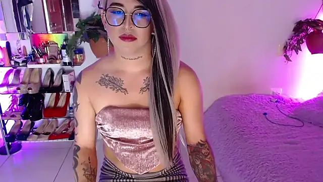 Laveneno ortiz07 online show from March 29, 12:33 am