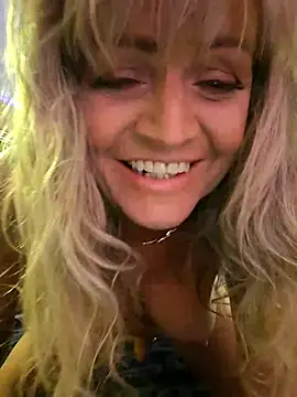 annika lately online show from November 12, 5:31 am