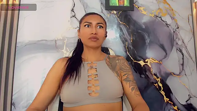 khiara moretti online show from April 20, 11:45 am