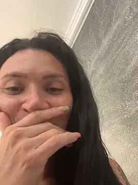 KimberllySaeez online show from October 9, 1:56 pm